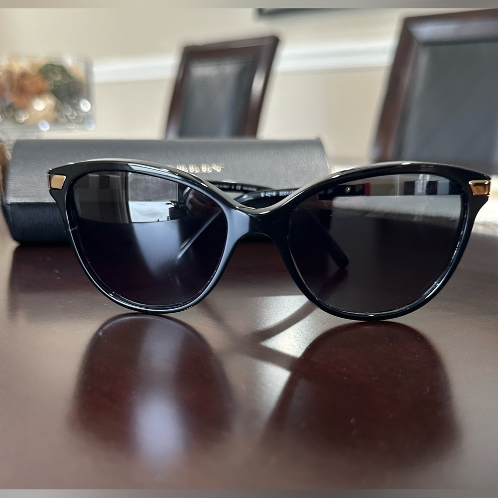 Women’s Burberry Sunglasses, BE4216. Comes with case and microfiber pouch.